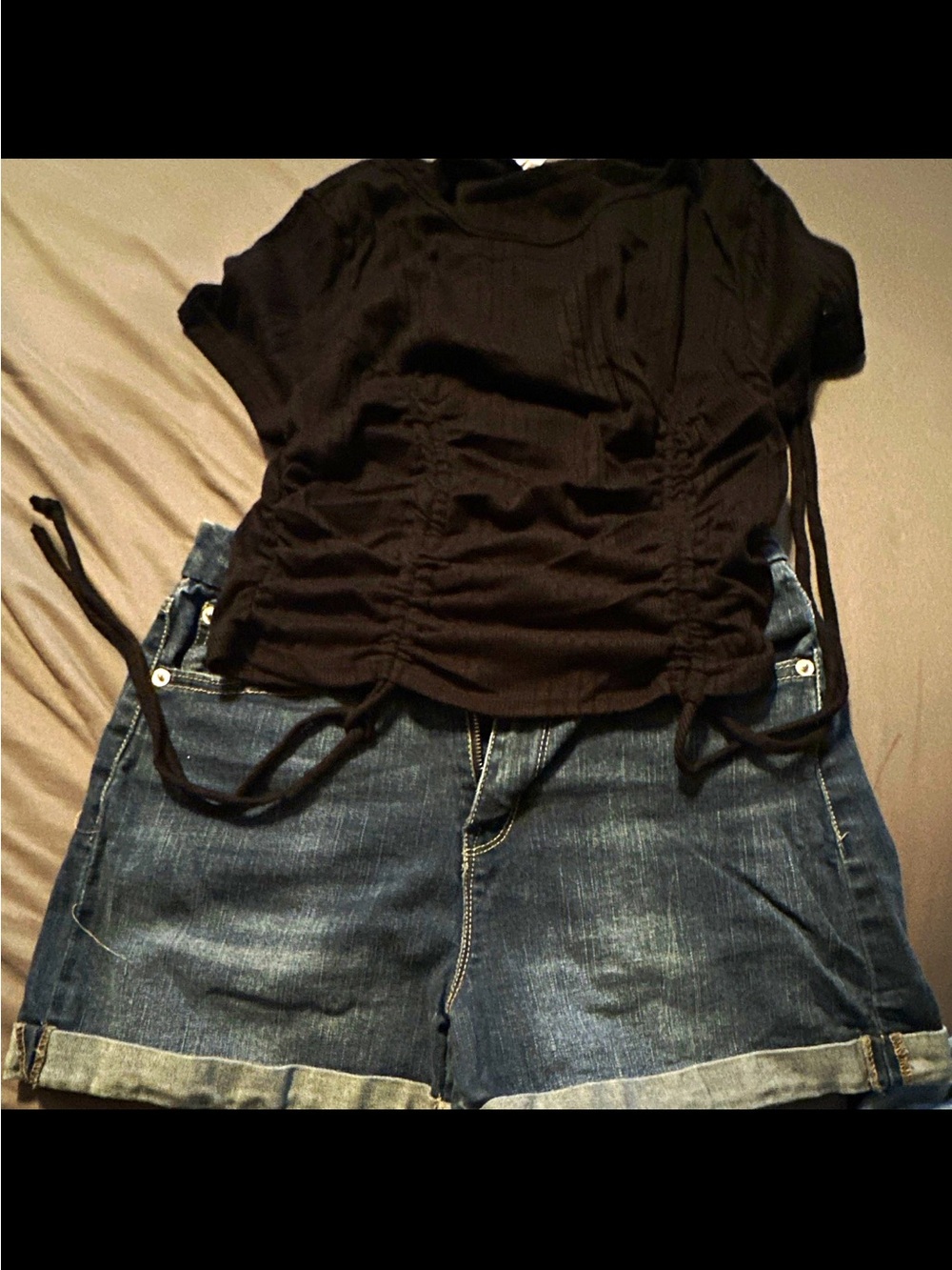 Girls' Black Short-Sleeve Ruched Tee with Drawstring Detail